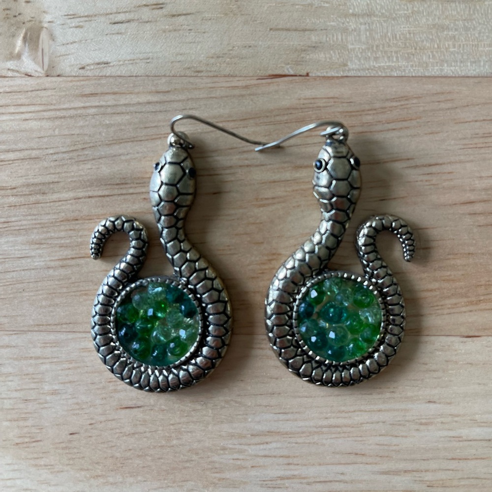 Snake earrings 🐍